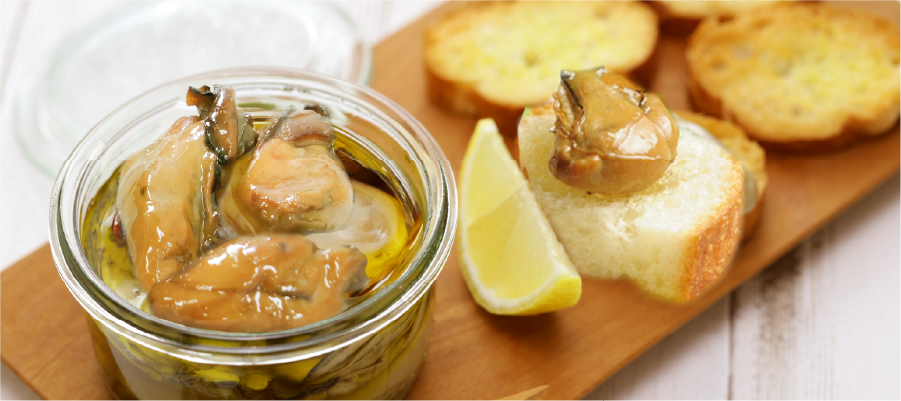 美味しそうなかきの燻製オイル漬けのイメージ画像